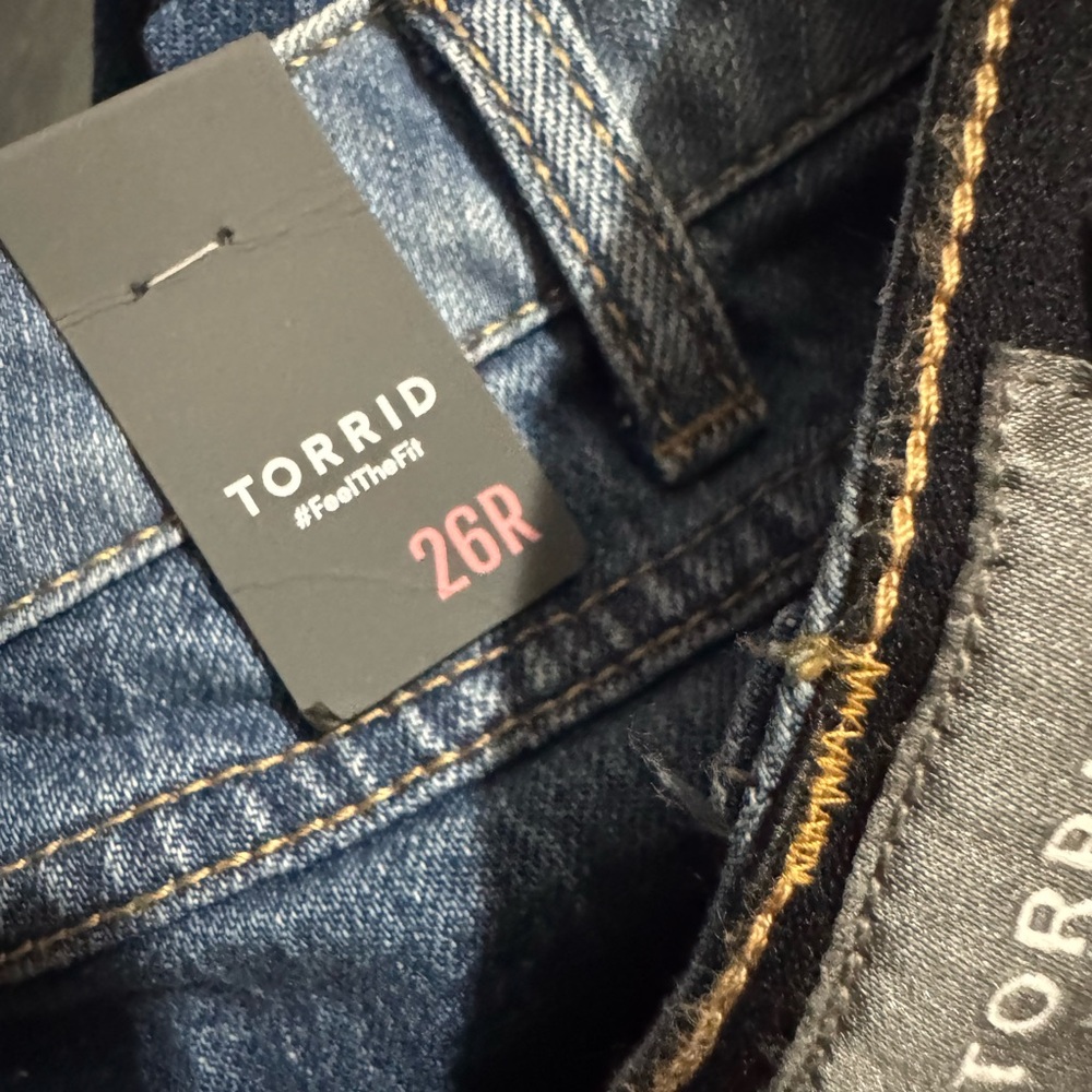 New Torrid Premium Skinny Mom Jeans Premium High Rise Blue Jeans 26R Distressed - Picture 6 of 6